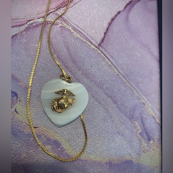 Stunning pearl like heart necklace with marine corps eagle necklace - Picture 1 of 3